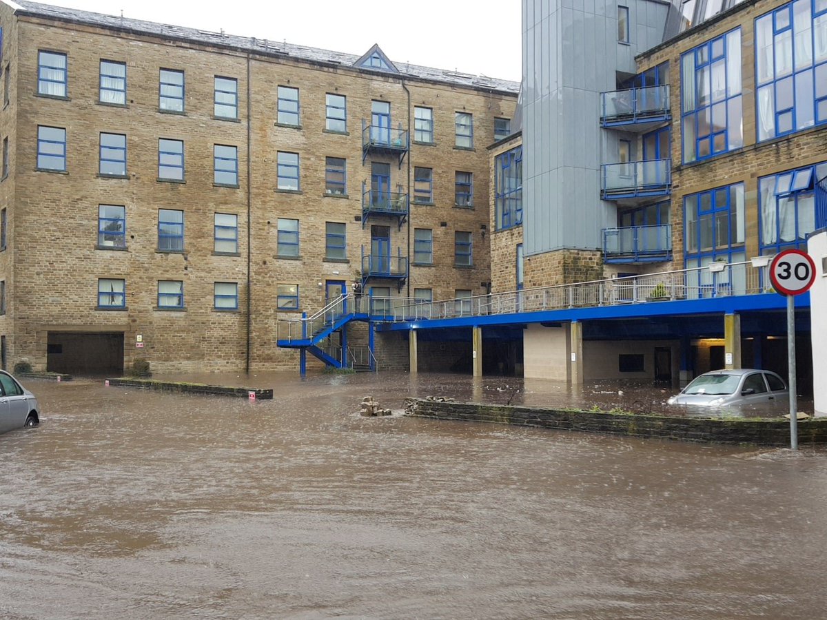 helsclement's tweet photo. #sowerbybridge stay safe everyone @Calderdale https://t.co/yohe9BXT9k
