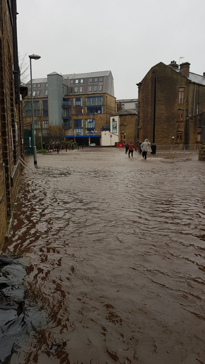 helsclement's tweet photo. #sowerbybridge stay safe everyone @Calderdale https://t.co/yohe9BXT9k