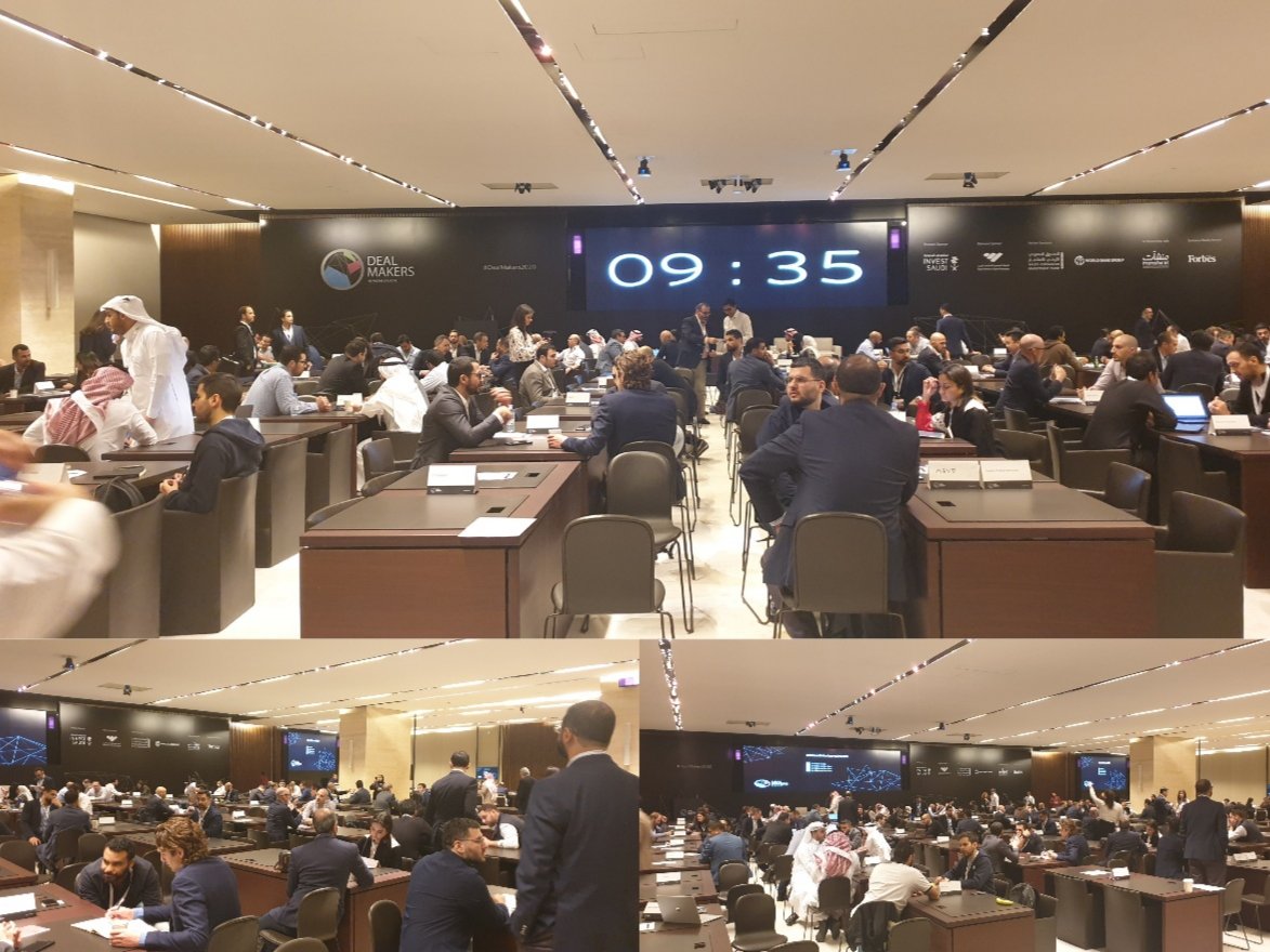 NidalQanadilo's tweet photo. Speed Networking Session (#SpeedPitching) underway in #DealMakers2020 event in Riyadh organized by @EndeavorJo - #startups are matched with regional/global #VCs
Eenergy seriously contagious!
#UnleashNow https://t.co/Iu63LaIpG3
