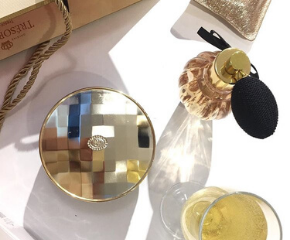 TresorRare_'s tweet photo. Tresor Rare is a philosophy, a statement and a state of mind, to be worn with pride to show the world you’ve arrived.
Trésor Rare, French for "Rare Treasure".
What Is Your Rare Treasure? https://t.co/bOEc7RZosE
#tresorrare #agelessstyle #glowingskincare #glowingskincare https://t.co/CULZBlK8EN