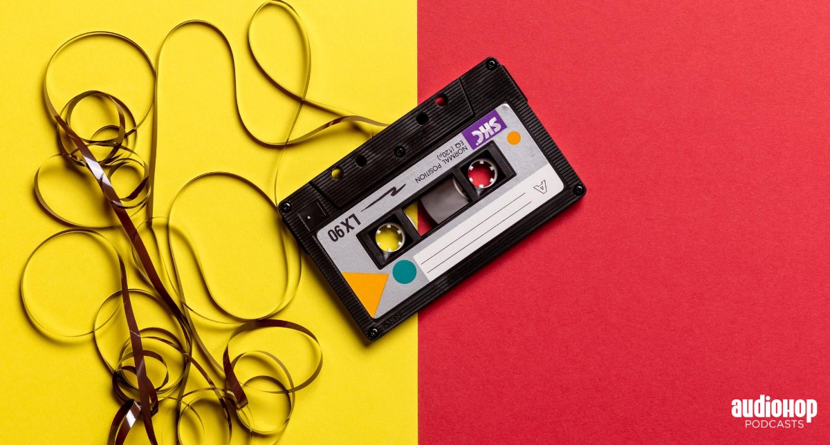 audiohoppodcast's tweet photo. Audio is back in vogue! Here is our take on this emerging trend in 2020. Read here: https://t.co/yXsWfd1LCZ
#podcasts #podcasting #audiohop #audio #podcasters #podcastlife #indianpodcasts #audiotrend #audiobooks #radio https://t.co/utA2UewQRd