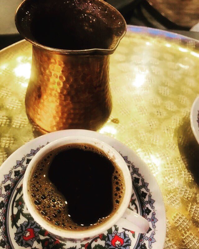 CaravelMagazine's tweet photo. #caravelmagazine #arabiccoffee #turkishcoffee #heritage #food #middleeasternfood #culturalprotection #history #joureny #MiddleEast #food #ancientcivilization #coffeehouse #middleeasterncoffee #heritageprotection https://t.co/Lnhxn2Y5yW