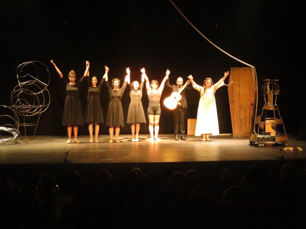 ComicosAlfaro's tweet photo. "Apertura de 10", en palabras de nuestro respetable y que nosotros subrayamos.
Gracias querido público, Gracias Albadulake, Gracias AGT, Gracias Ayuntamiento, Gracias Gobierno, Gracias medios de comunicación.
¡Agradecidos lo más!
@lariojaorg #Cómicos2020 #QuatreCats https://t.co/c9CJ2jqSTX