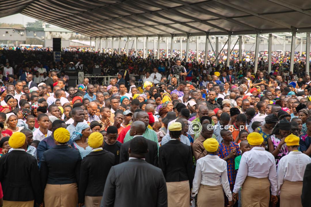 RCCG_PR's tweet photo. We thank God for the Harvest of souls recorded at the Outpouring 2020 service at the Tafawa Balewa Square today.
May His Name be exalted forever.
#Outpouring2020
#VictoryWithoutAFight https://t.co/KppKrzk3TU