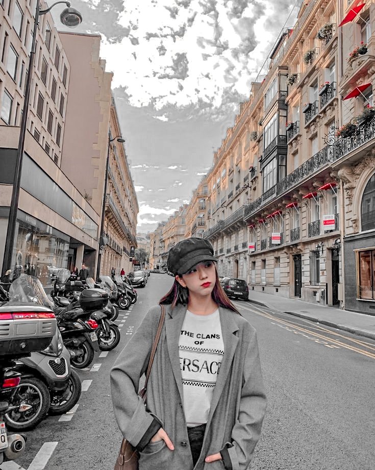 Je vous fais un tweet avec toutes les photos de Blackpink que j& #39;ai qui peuvent être mises en fond d& #39;écran, comme ca si ca peut servir à quelqu& #39;un cest cool