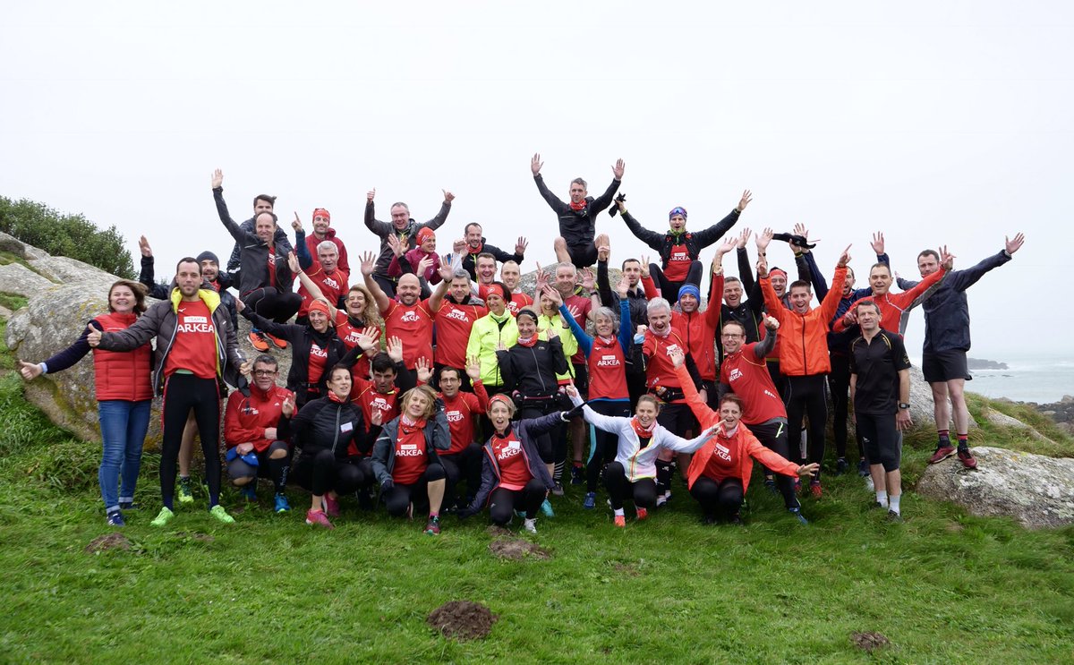 🏃‍♀️ [ILS SONT LÀ]
La #TeamArkeaMarathon2020, c’est eux. 

🔝 Vivre un moment et une expérience différente, transpirer et rigoler entre collègues, c’est ce qu’ils sont tous venus chercher en intégrant cette 3è édition 💪
VOUS ÊTES FORMIDABLES !!

Voici la photo officielle ⤵️