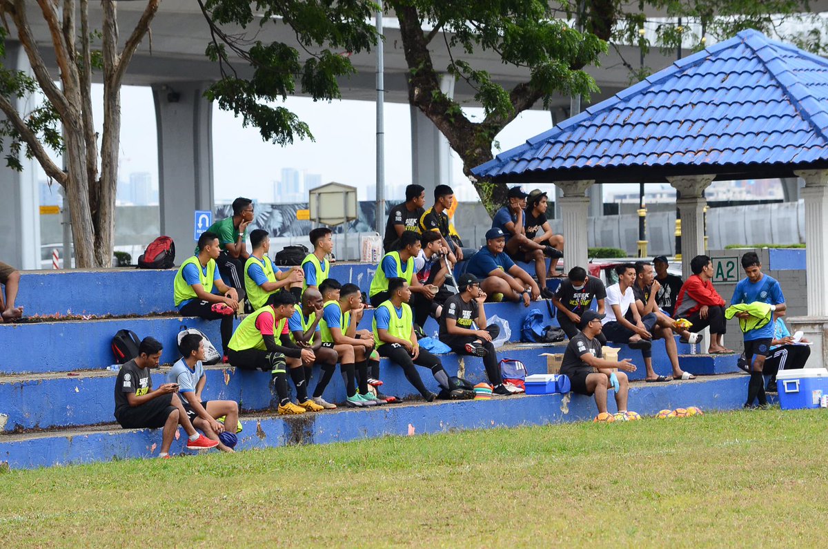 bosfootballclub's tweet photo. Thanks for those who are coming to watch this game !

#BOSFCJMFFC
#bosfc
#noheartnochance
#respectallfearnone
#jbfasuperleague2020 https://t.co/S1PJUbgGRD