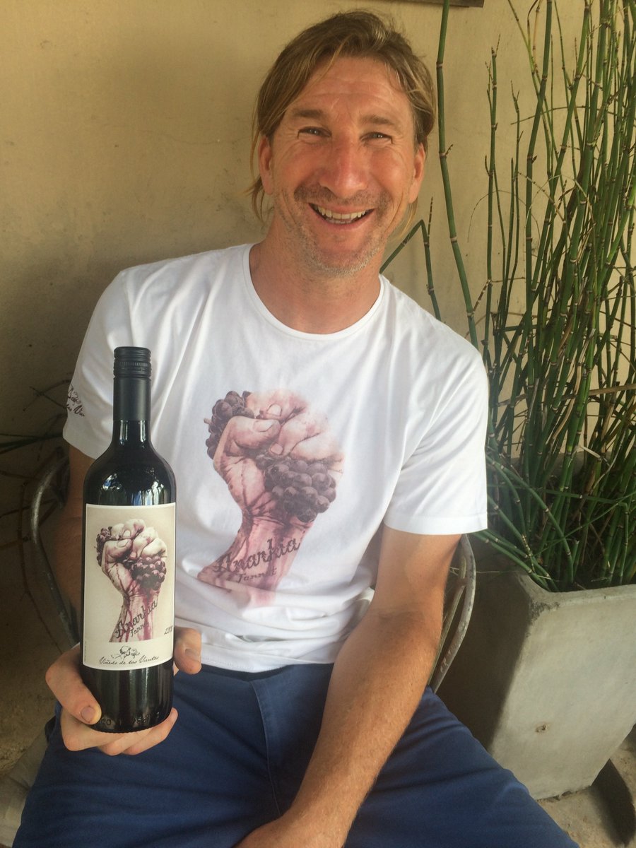 Big surprise in my <a href="/UruguayWine/">Uruguay Wine</a> roadtrip <a href="/winewankers/">The Wine Wankers 🍾🤛🎉🥂</a> <a href="/JMiquelWine/">Julien Miquel #Wine</a> <a href="/CHARLIEWINES/">CHARLIE ARTURAOLA</a> <a href="/pietrosd/">🍾🍷PIETROVINI🍷🍾</a> <a href="/creativefabien/">Fabien Lainé</a>  is the #Italian tradition here of immigrant #winemakers - fruity peppery #Aglianico &amp; smooth #NerodAvila by deluccawines.com then incredible raw #natural #Nebbiolo
