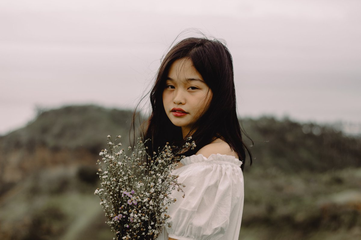 KueencyRoni's tweet photo. I know its suuuper late pero here's may fav shots of my pre debut shoot 

📷: LunaAstra💓 https://t.co/kif5cdJRYB