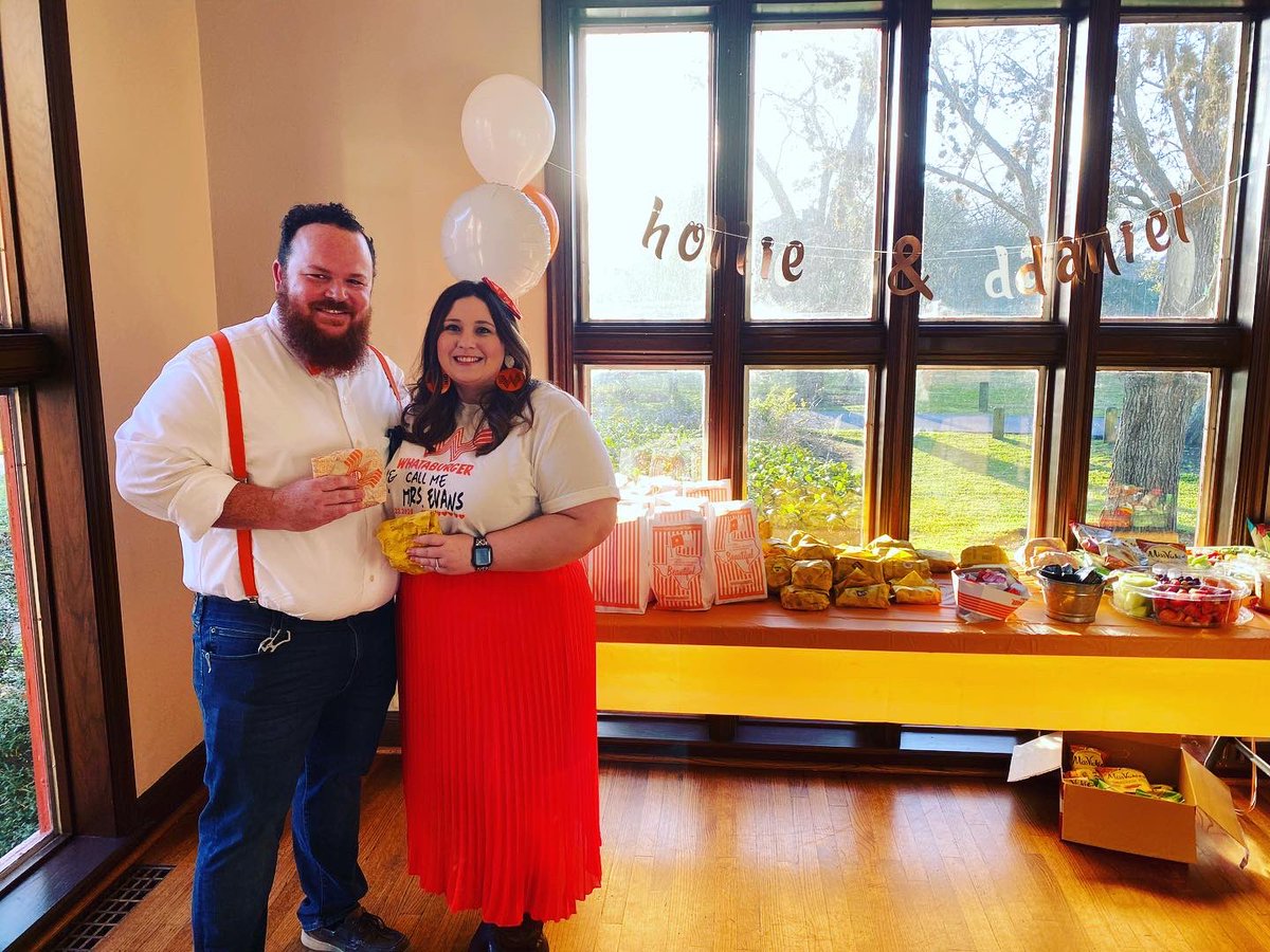 TexasHollie's tweet photo. We had the best time at our #WhataCouple wedding shower last night. It was truly everything I could have ever dreamed of. We even go the little whataburger hats!
Shoutout to Clear Lake/NASA @Whataburger manager and team for helping make it happen!! Now just 2 wks to go to ๐ฐ๐ป๐คต๐ป https://t.co/lIUP1BdfYp