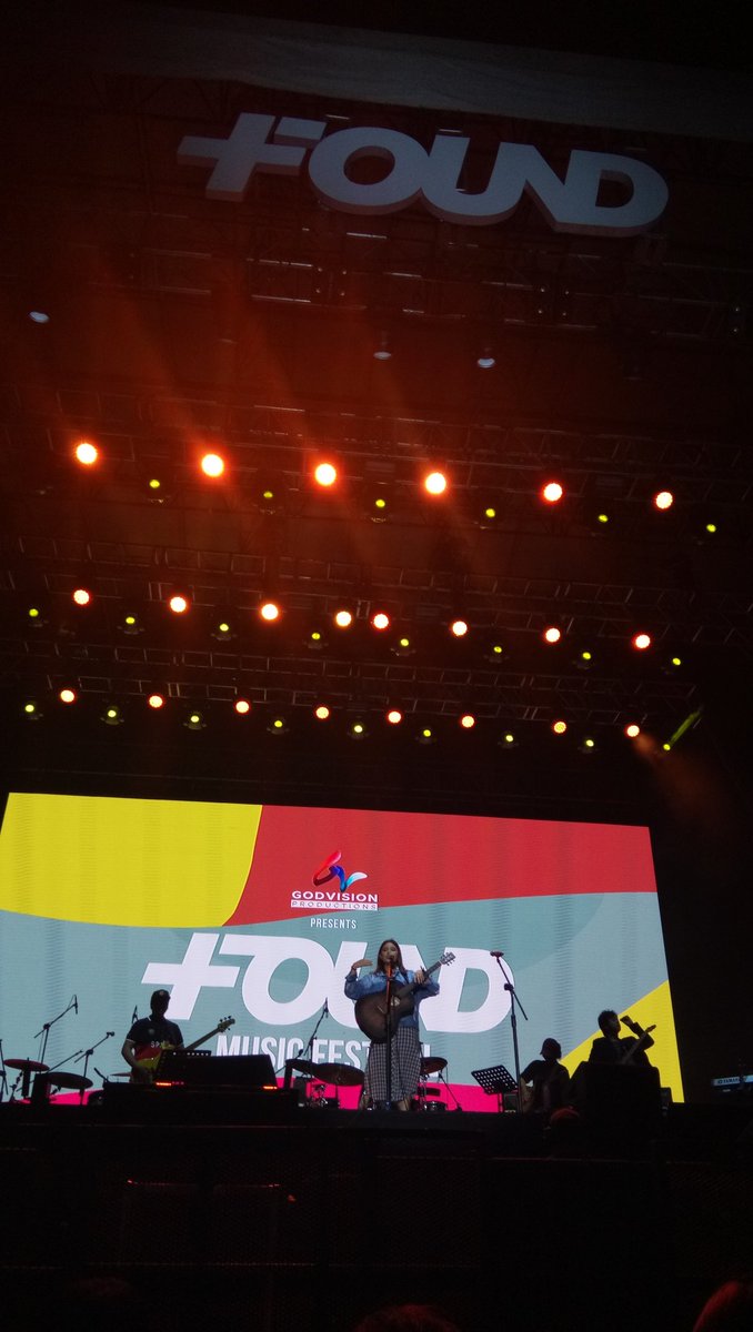 heylaya_'s tweet photo. Last night at Found Music Festival.

Unexpected to meet her sa crowd at kinilig kami ng kasama ko 💛 Thank you Ms. @KeikoSoundsLike  for having you in this medyo blurred na selfie. We are so blessed to hear your songs. Continue to inspire people thru music.
#Found2020 https://t.co/9un1WCPSLl