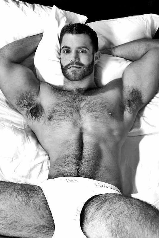 EQVkDqnVUAAc1hc?format=jpg&name=900x900