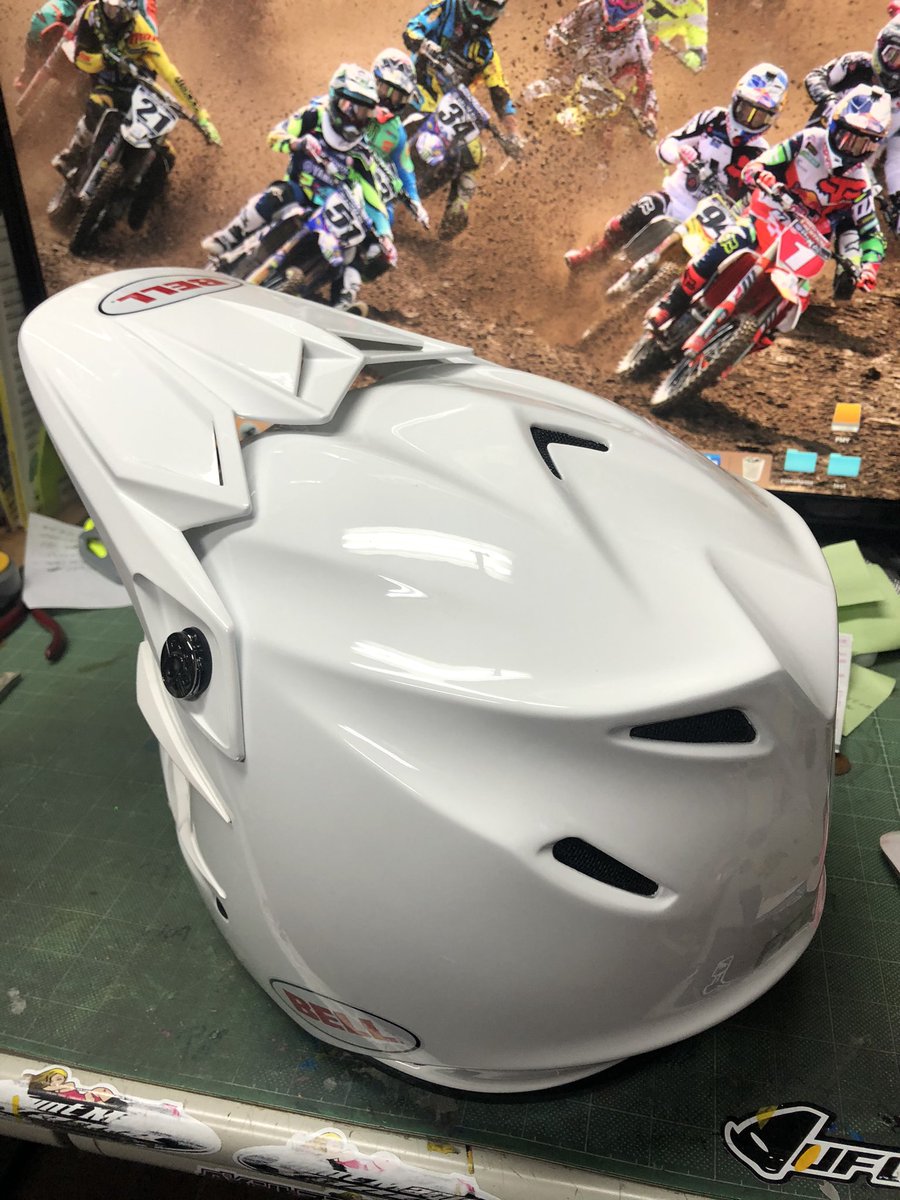 pmyama21's tweet photo. 初めてのBELLヘルメットmoto9 flex
カッコイイ‼️‼️

#ペイントマジックヤマ
#paintmagicyama
#BELLヘルメット
#moto9flex
#ダートフリーク https://t.co/tVyt1CR4Mb