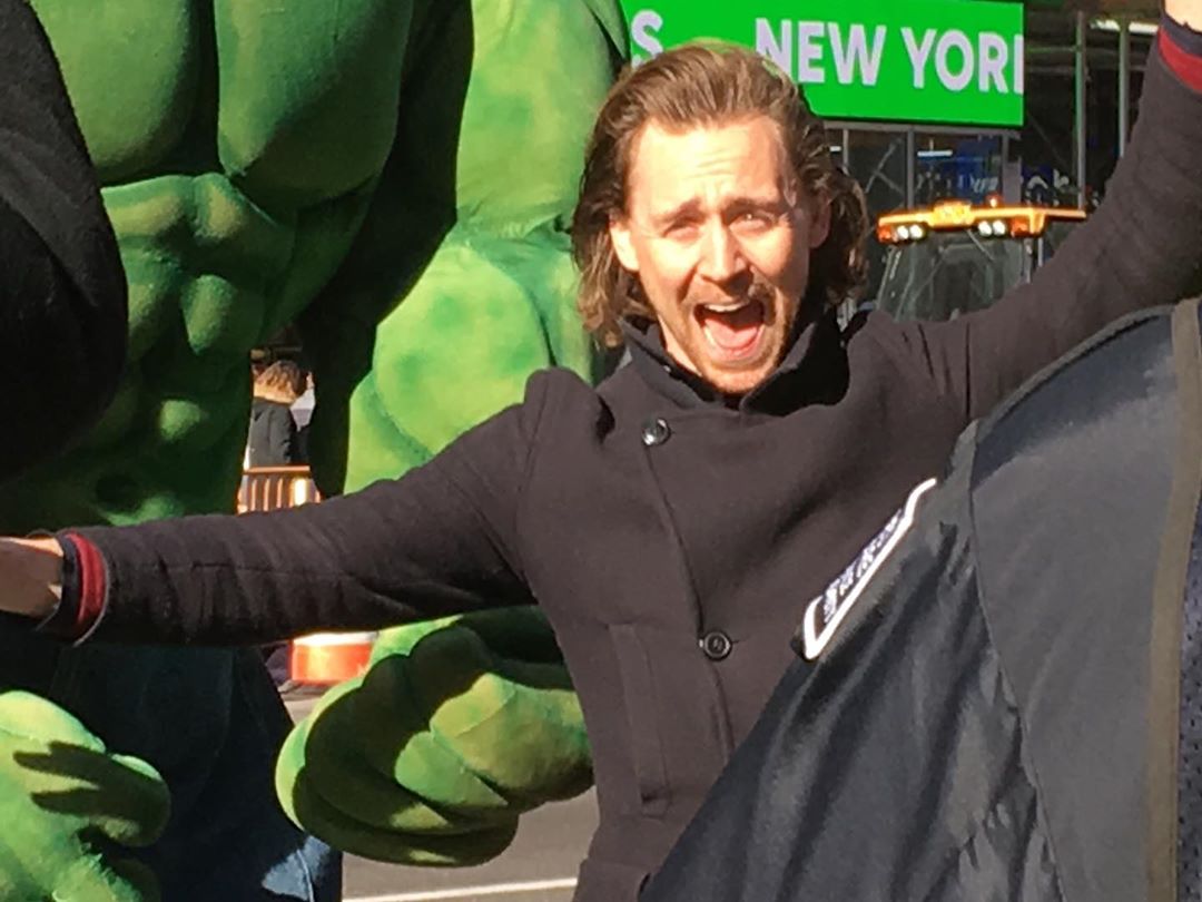 HAPPY BIRTHDAY TO THE ONLY MAN EVER TOM HIDDLESTON! I HOPE HE HAS THE BEST DAY EVER 