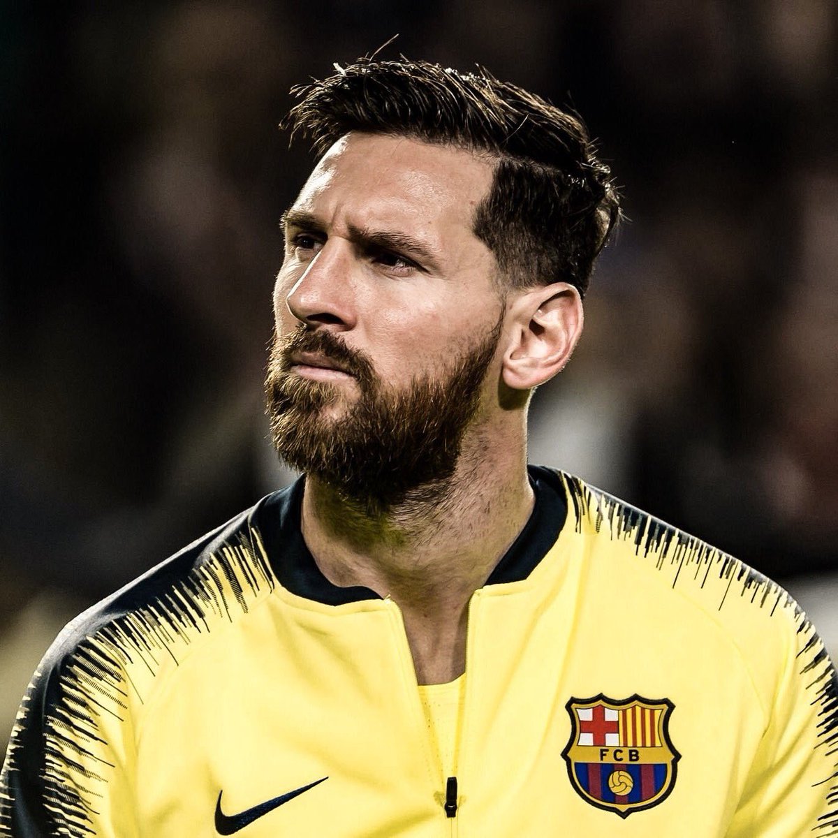 jnooon38's tweet photo. @3FLnQe_FCB بوجود الاسطوره مجبور تفاءل ✌ https://t.co/vWVXjjhZjC