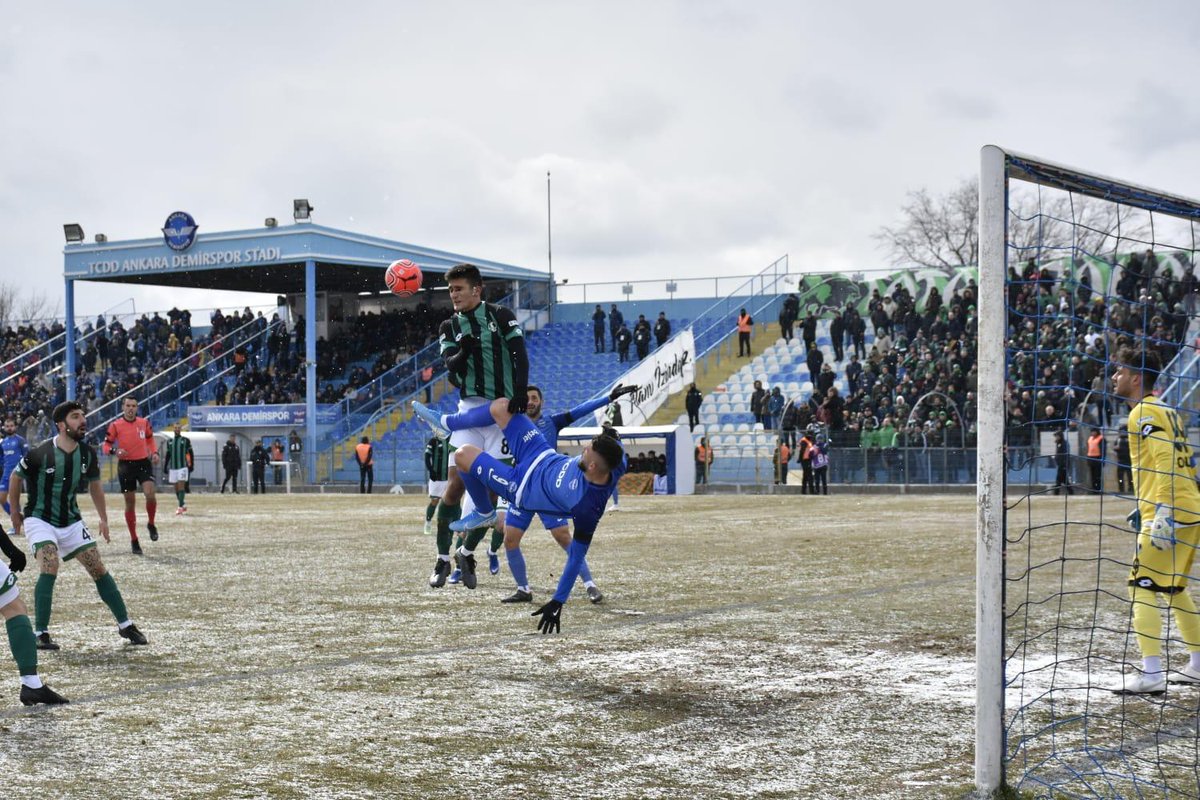 Bugün yüreğini ortaya koyarak mücadele eden tüm futbolcularımıza teşekkür ederiz. #İnanınÇocuklar