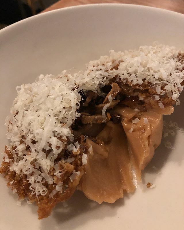 JamesWaddingto3's tweet image. Comice pear, oats &amp;amp; Innes Burr @lyleslondon from @lowejames  Lovely seasonal dessert. Always a great meal at Lyles!  #foodie #michelinstar