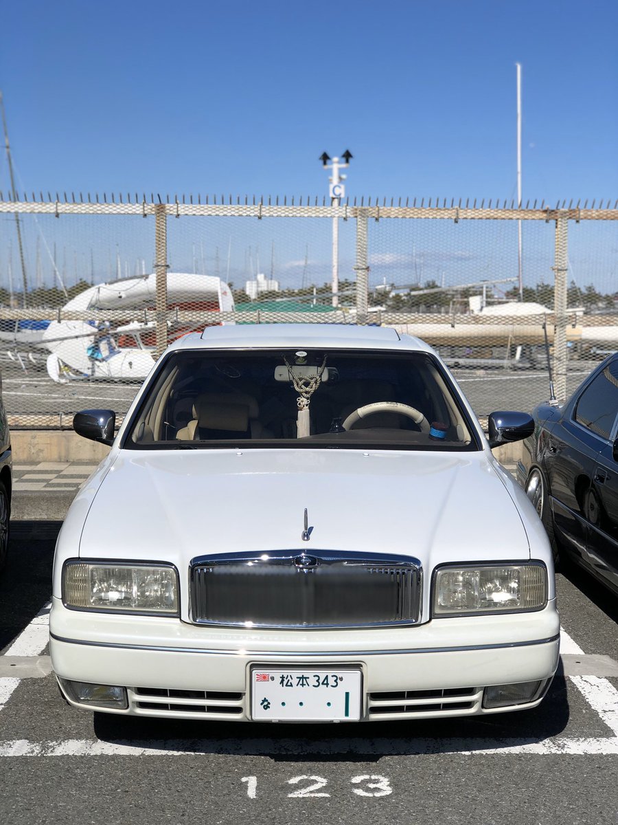 竜ちゃん 左ハンドルの人 Auf Twitter 左のプレジと左のセルシオ レクサスvsインフィニティ トヨタvs日産 バブル アメ車であり日本車でもある特別な2台