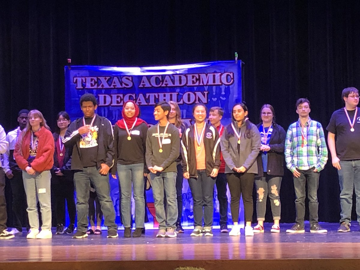 reveille93's tweet photo. It was a great Region competition for Maverick Academic Decathlon. They brought home 8 medals and are now waiting for the email to hear if we qualified for State! @MRHSMavericks @AcadecMrhs #acadecrocks #usingtheirbrain #awesometeam https://t.co/bGZFBMXGq1
