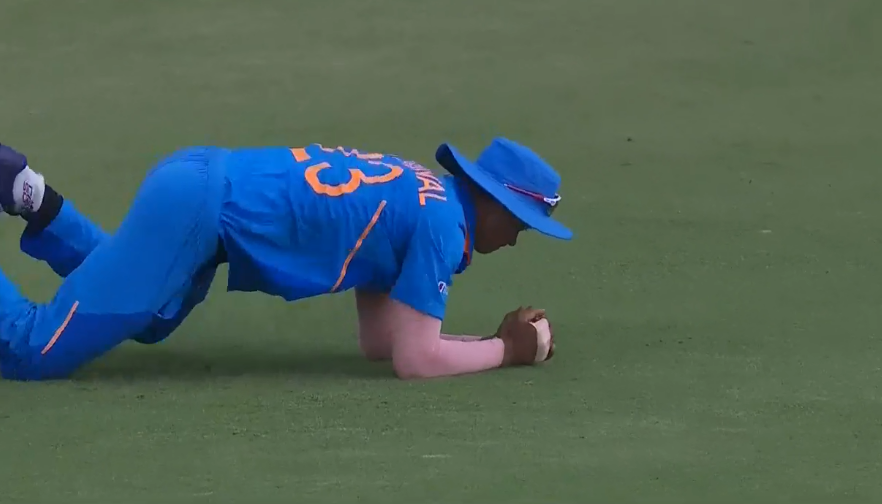 What a catch by Yashasvi Jaiswal. 5 down. 5 more to go 🙌👏💪 #INDvBAN #U19CWCFinal