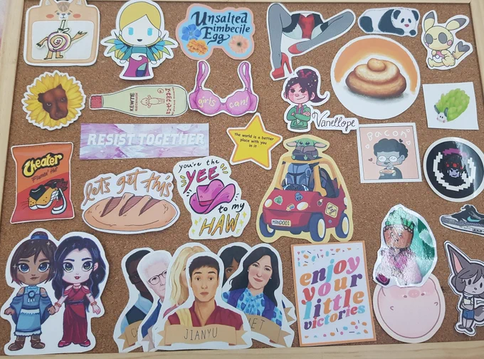 [FEB KOMIKET 2020 THREAD]

komiket has sm amazing artists ???

these are a few gifts from friends (thank u, I appreciate u ILY!!), merch I bought, sticker trades, etc.!!

huge thank you to @johnn_cat for the commission I had done for my group ?

*I reached the tag limit, sorry! 