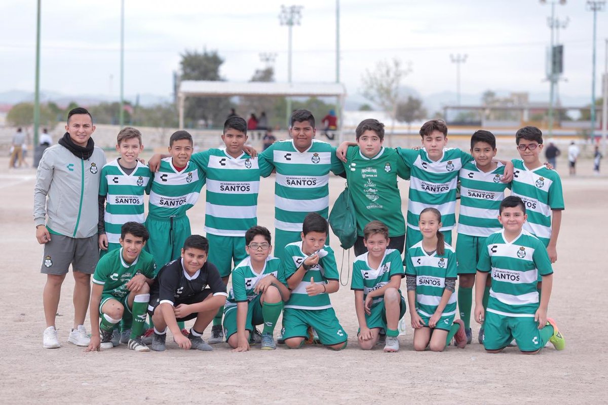 Atl_Torreon's tweet photo. Nuestra categoría Sub 12/14 tuvieron su primer partido de preparación en la unidad deportiva de Torreón, donde el esfuerzo fue un factor a destacar de nuestros alumnos. 🏆🇳🇬⚽️

#GanarSirviendo #FutbolConValores #LosSueñosSonParaCumplirse #JuntosTodoEsPosible #ASTorreon https://t.co/gzuCzjpoOV
