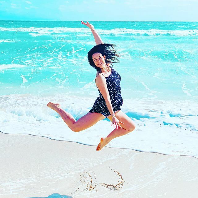 Make a splash, and reach for the sky! If you can do it all at once, even better ;) .
.
. .

#polo #playpolo #uspoloassn #palmbeach #miami #miamibeach #southbeach #equestrianstyle #liveauthentically #somospolo #poloplayer #lifestyle #luxurylifestyle  #palmbeachstyle #pololife…