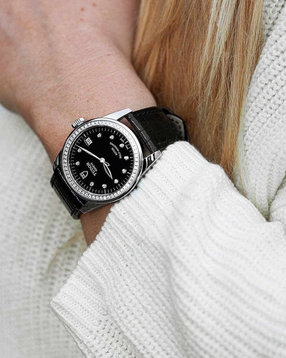 PerrywinklesVT's tweet photo. Adding a special touch of #Glamour and timeless elegance to February #TudorWatch #TudorGlamour https://t.co/GBiu0XNG2Z