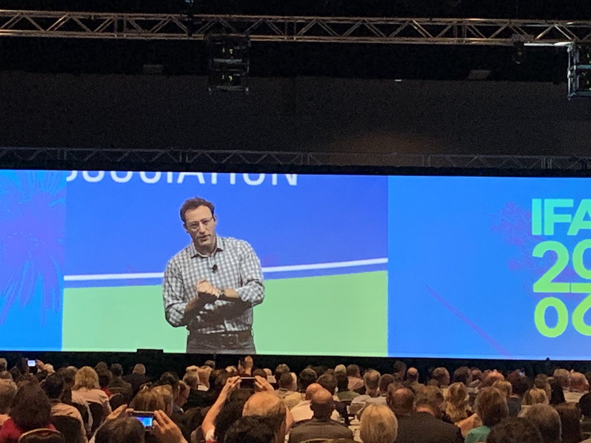 Be jealous people...<a href="/simonsinek/">Simon Sinek</a> is in the house!!! #IFA2020 #LiveYourWhy