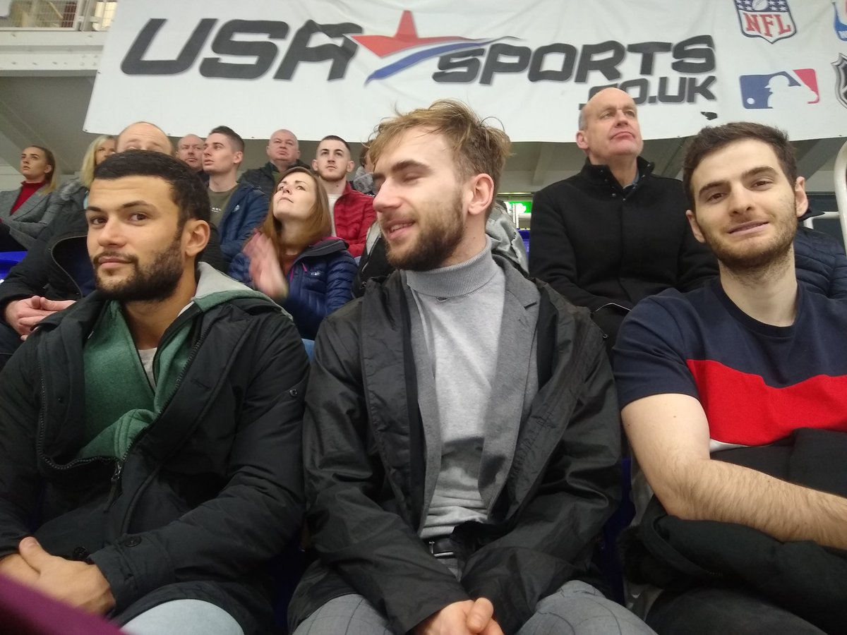 A few brave souls headed out to see  Steeldogs beat Hull Pirates #StormCiara #avoidthewind #itsnotthatbad. A big thankyou to <a href="/SteeldogsIHC/">TriggerHub Sheffield Steeldogs</a> for the invite #coursesocial