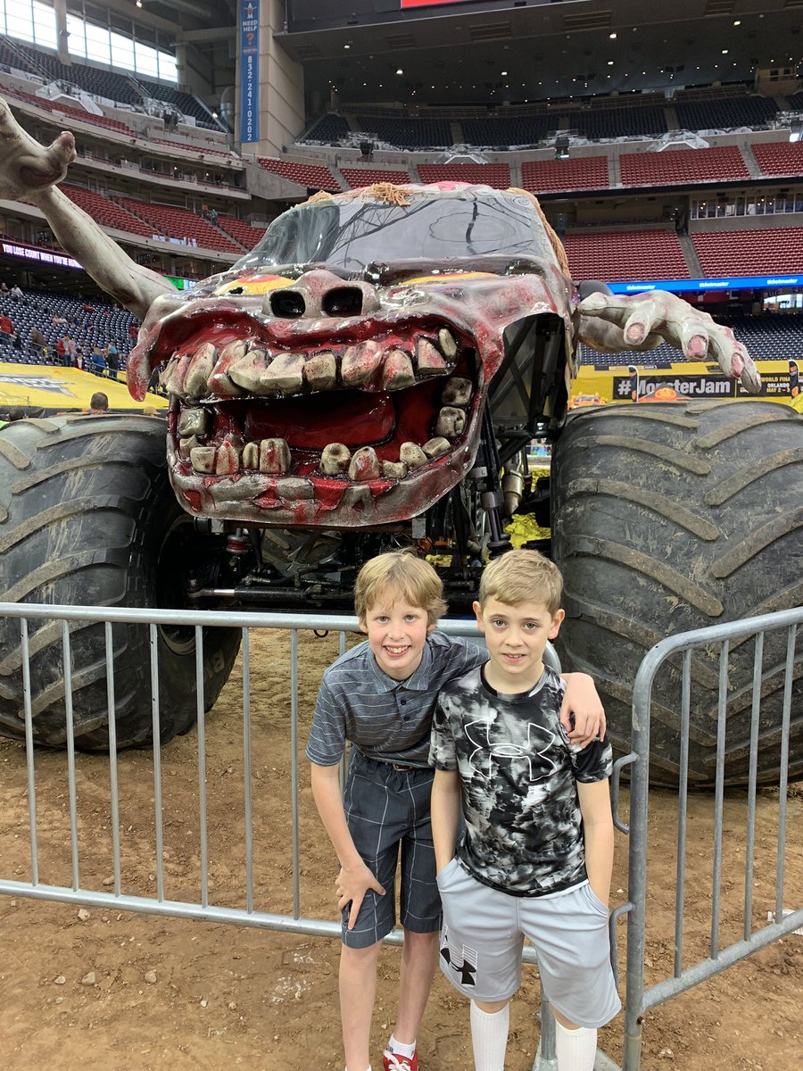 jas_atl's tweet photo. Having a great time again at #MonsterJam https://t.co/SdU6VfXU2V