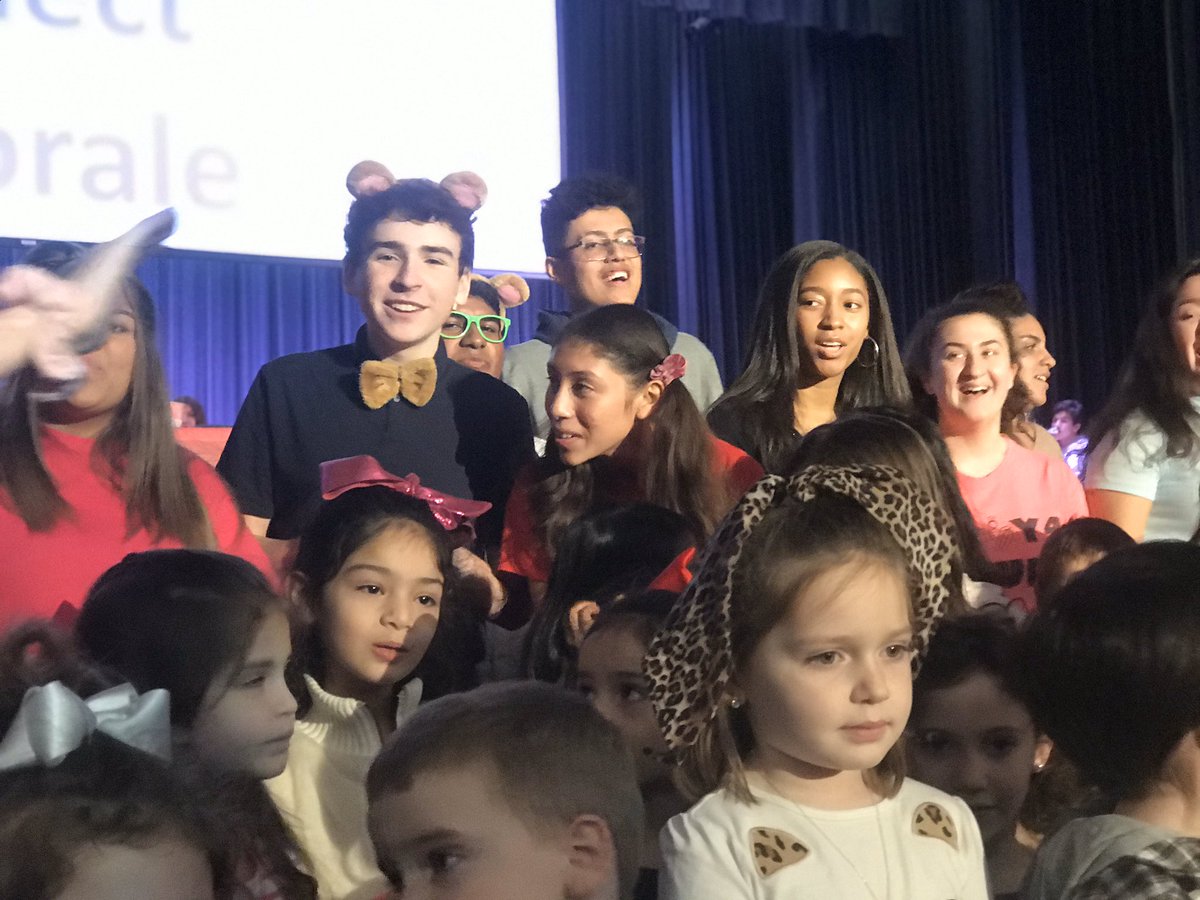 So much fun <a href="/emeadowschools/">East Meadow Schools</a> 2nd annual Children’s Concert! Performing for and with our youngest artists. This was such a tremendous display of music bringing us all together this Sunday afternoon!! <a href="/KellyGelfer/">kellygelfer</a>