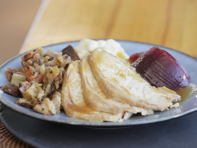 VisitBeachHaven's tweet image. Who's ready to eat some turkey &amp;amp; help our First Responders?  February 15th starting at 12pm! 
ow.ly/Rha050yhyvV