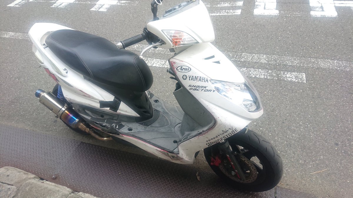 raiden37924's tweet photo. Ninjaは白黒やったけどあとは全部白やわ
白じゃないのも塗ったりカウル変えたりで白にしてる…
#全日本白いバイクはかっこいい選手権 https://t.co/4YYWbPDRWr
