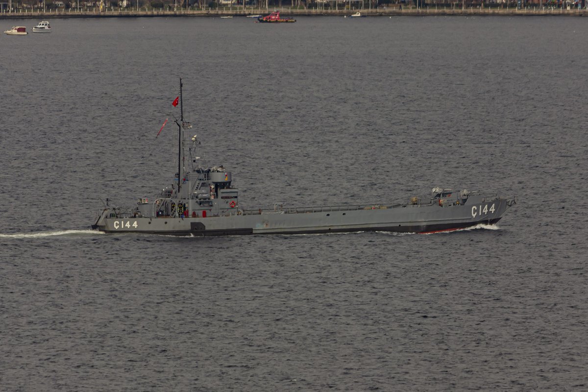 OguzEroguz1's tweet photo. #TurkishNavy's #140Class #landingship #Ç144 #Gölcük https://t.co/Jz6dK59unX