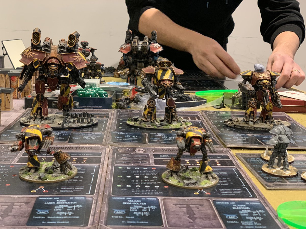 CHellicar's tweet photo. Legio Ignatum ready to walk today against the traitor @DarkMechanic
Really getting into Adeptus Titanicus
#warmongers #adeptustitanicus #gamesworkshop #Forgeworld #horusheresy #ignatum #wargaming #titans https://t.co/NTKj5582zC