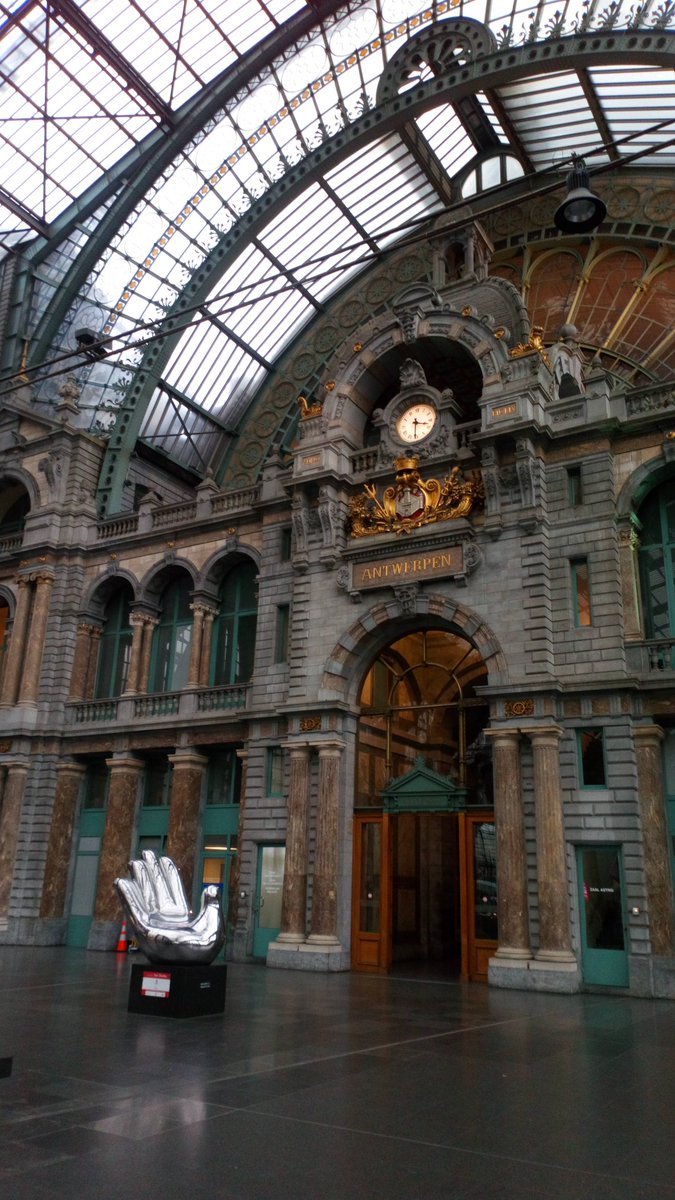 DrPenelopePlaza's tweet photo. Antwerp says hi! :)
@lorainefarrelly @UniRdg_Arc @FloraArchitect https://t.co/EWFB3RP2AI