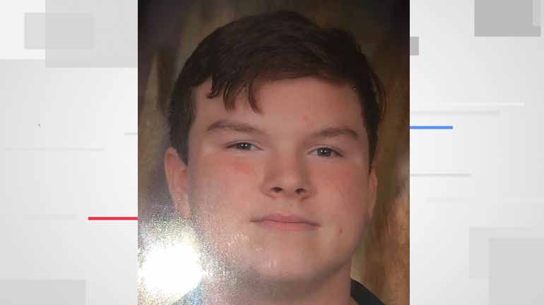 fox6now's tweet photo. #BREAKING #UPDATE Police looking for missing Cudahy HS student: Have you seen him? https://t.co/dFulFgPkUK https://t.co/ZyMO9DvLiA