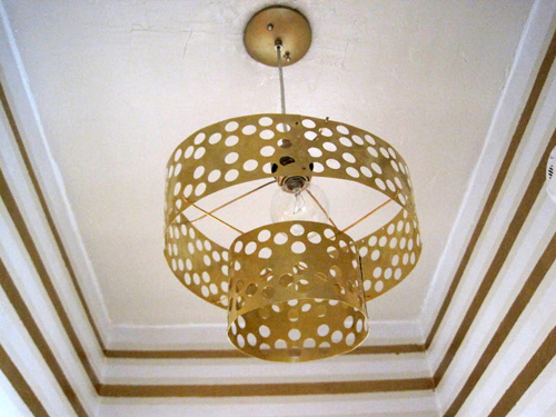 DIYGen1's tweet photo. For making the vintage brass perforated pendant lamp, you will need the following supplies.

Read the full article: DIY vintage brass perforated pendant lamp
▸ https://t.co/2POQjXIknO

#Brass #Cutter #Circle https://t.co/9Vdce4vtjm