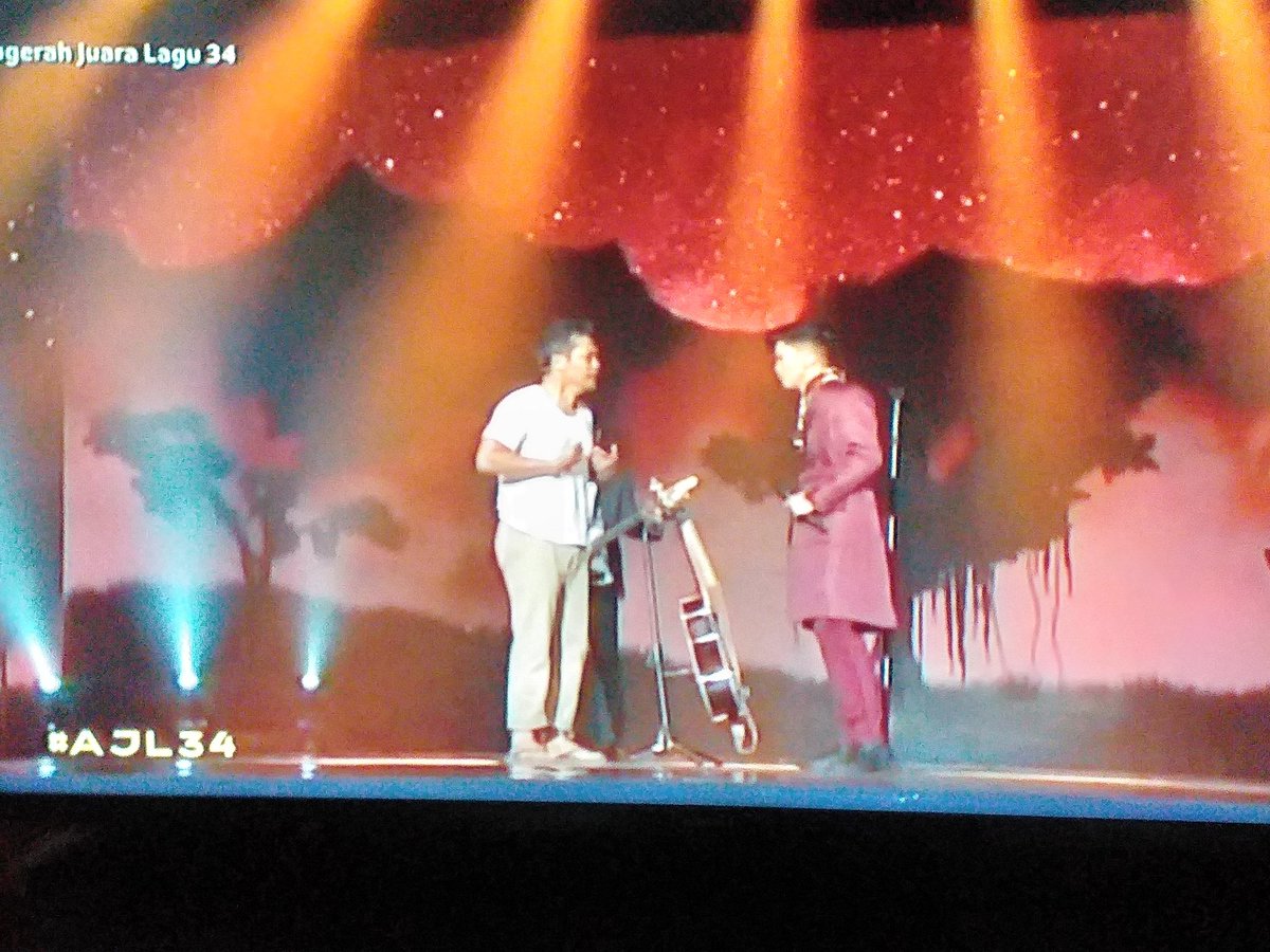 dearebam's tweet photo. Lembah kesepian.. padu.!!!
Akim

😭😭😭😭 rindu.. al fatihah untk bapa ku.. 

#AJL34 https://t.co/qkahLpzlsm