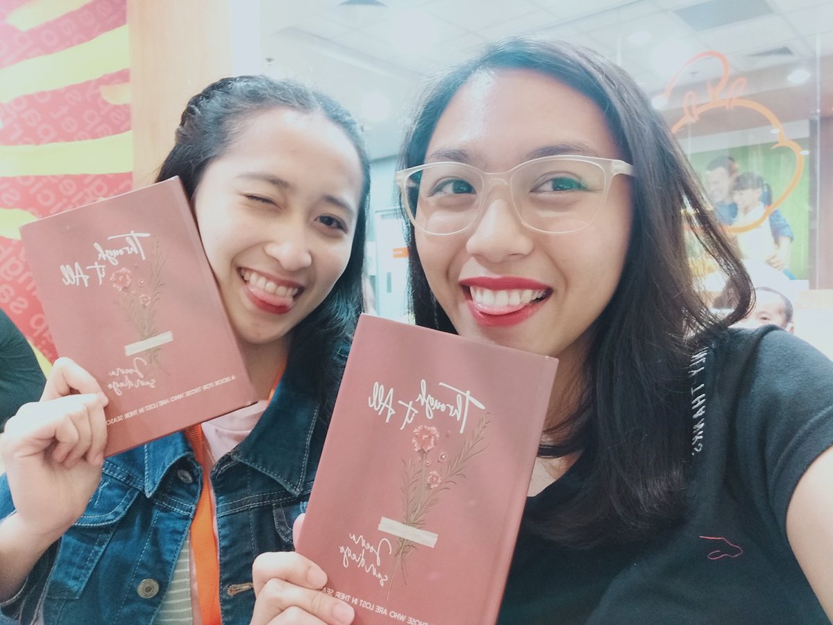 _elysah's tweet photo. Finally got our copy of @joenasandiego's "Through It All" book! Waaaah!! 💖
grateful to walk with u in every season of my life, 'lil sis @eueaaeee
ILY 💛 #DifferentSeason #SameGod https://t.co/JIv4ZTvXm0