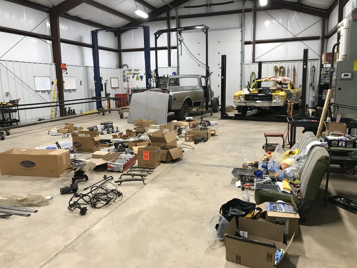 When the customer says they have all the parts to finish their car 😲😳🔧🙄🤦🏻‍♂️🤦🏻‍♂️🤦🏻‍♂️ #thestruggleisreal #nevergoesright #wrongparts
