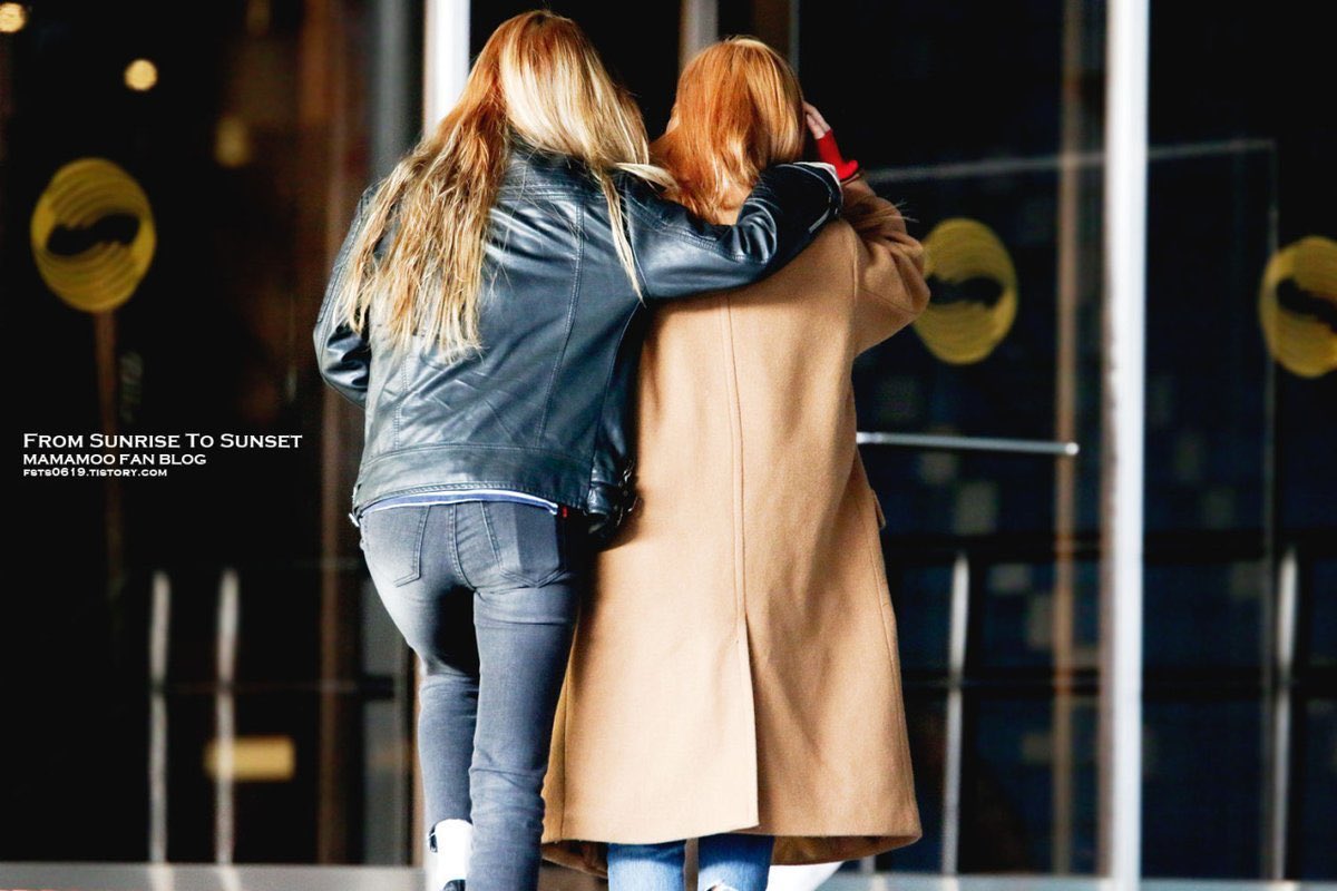 day 62: wheebyul has the cutest height difference ever and byul always has her arm over wheepup 