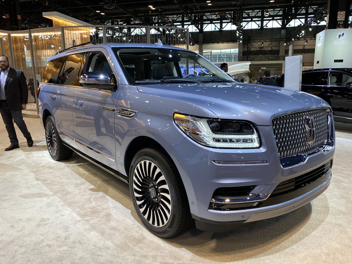 LotProCars's tweet image. The Lincoln Navigator is always an eye-catcher #Lincoln #Navigator #CAS2020