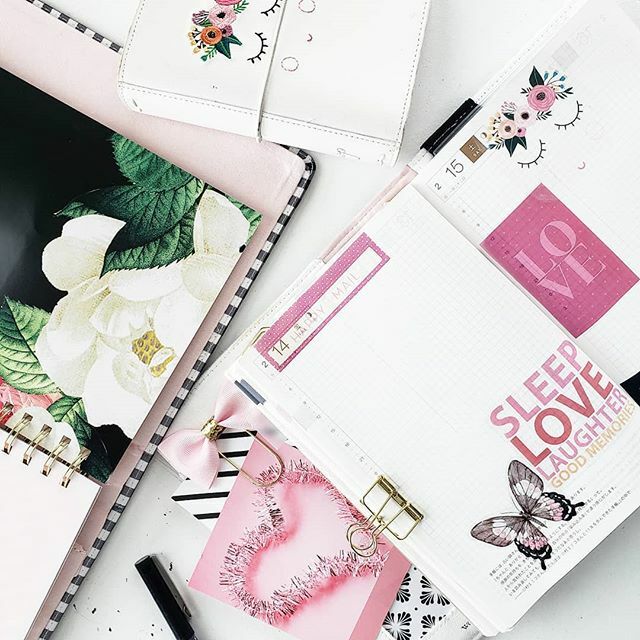 krodesigns's tweet photo. Prepping some journal pages since I'll be on the road this next coming weekend.  My go to has always been @websterspages freebies and this weeks was a whole lot of familiar designs.  So soft, gentle and romantic and perfect  for Valentine's weekend!
.
He… https://t.co/j2IHyLIEkC https://t.co/A8ppEjE8uB