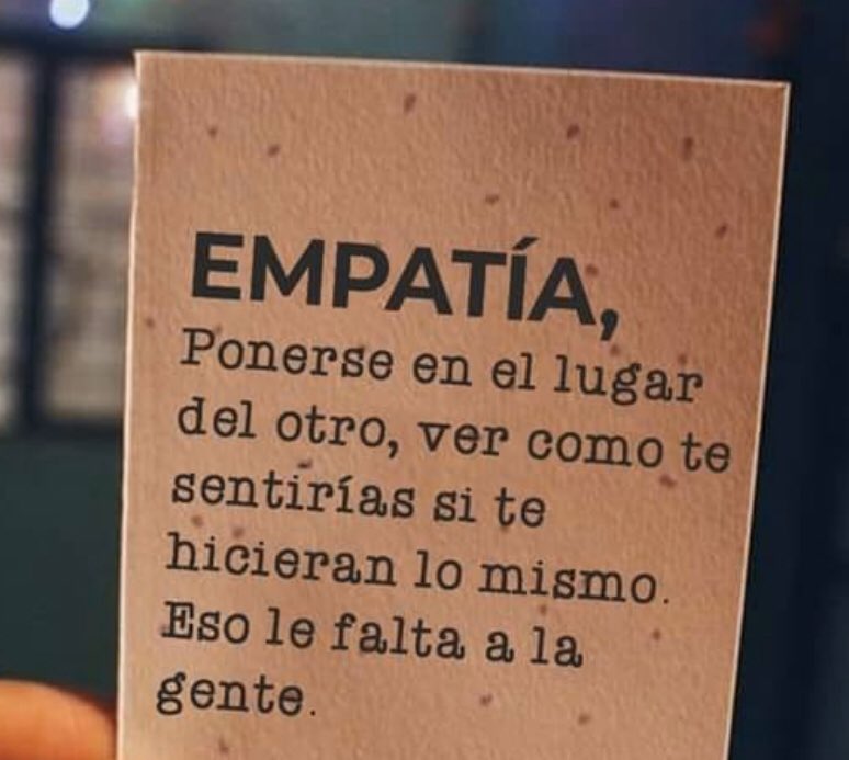¿Y si hacemos realidad la empatía en nuestras vidas? Feliz domingo amigas y amigos, compartan tiempo de calidad con su familia o amigos.