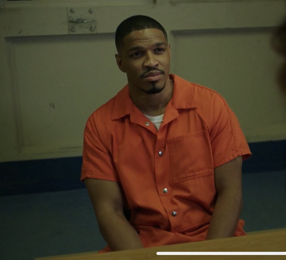 KingEurz's tweet photo. This is the most non-talkingest ass nigga on any TV show or movie. I never see someone refuse to snitch so adamantly. This man is the Anti6ix9ine. Free 2Bit man. 🦾💯💯💯✊🏾 #PowerStarz https://t.co/V1xPykEKoU