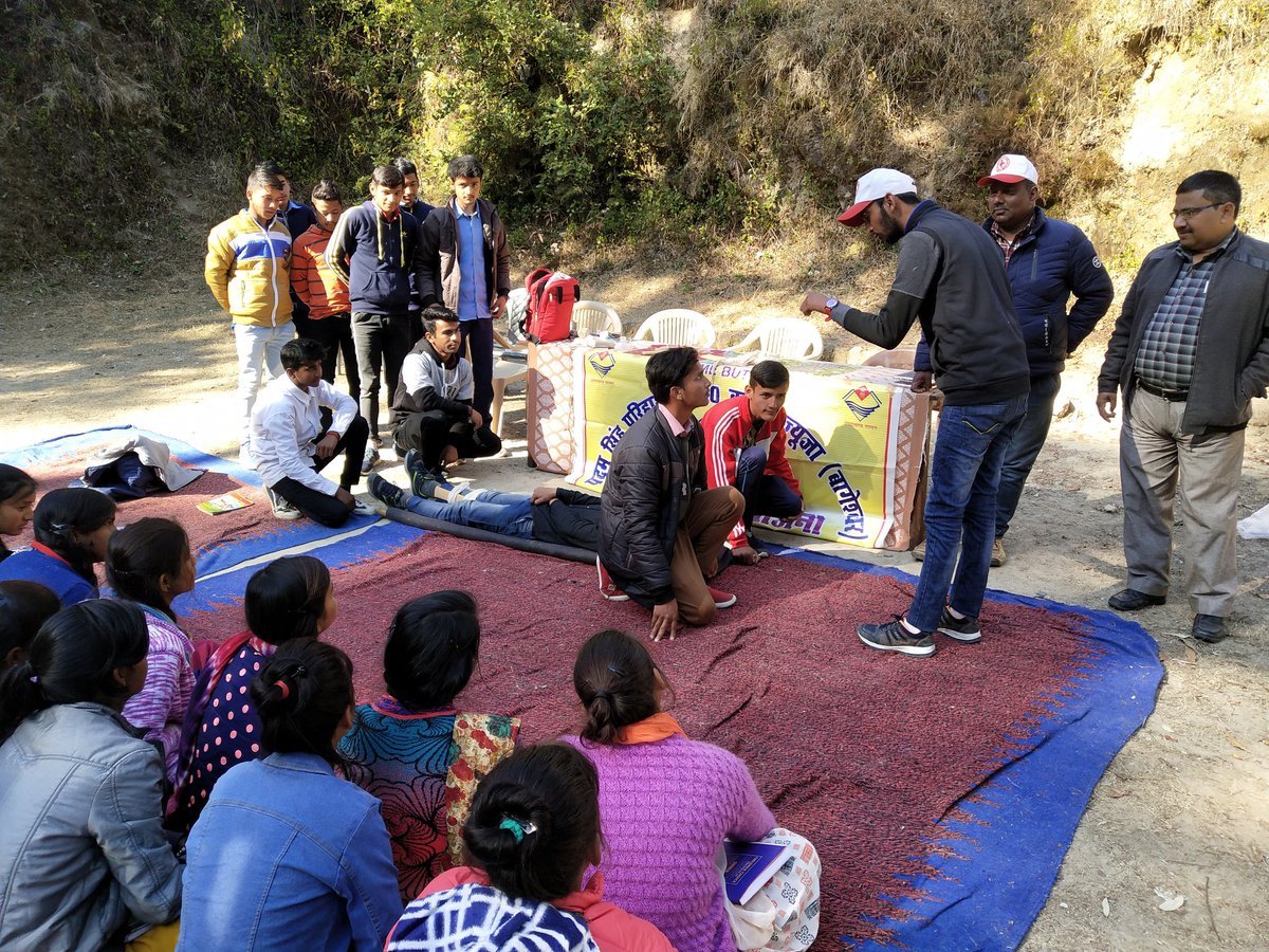 IRCSBageshwar's tweet photo. Training NSS volunteers.
#100yearsofhope https://t.co/5uu9G8Mkd9