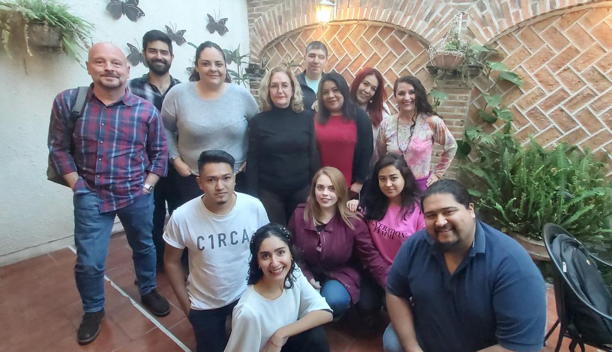 Muchas gracias a Guadalajara que de unió ayer con nosotros a comentar #1LibroPorMes