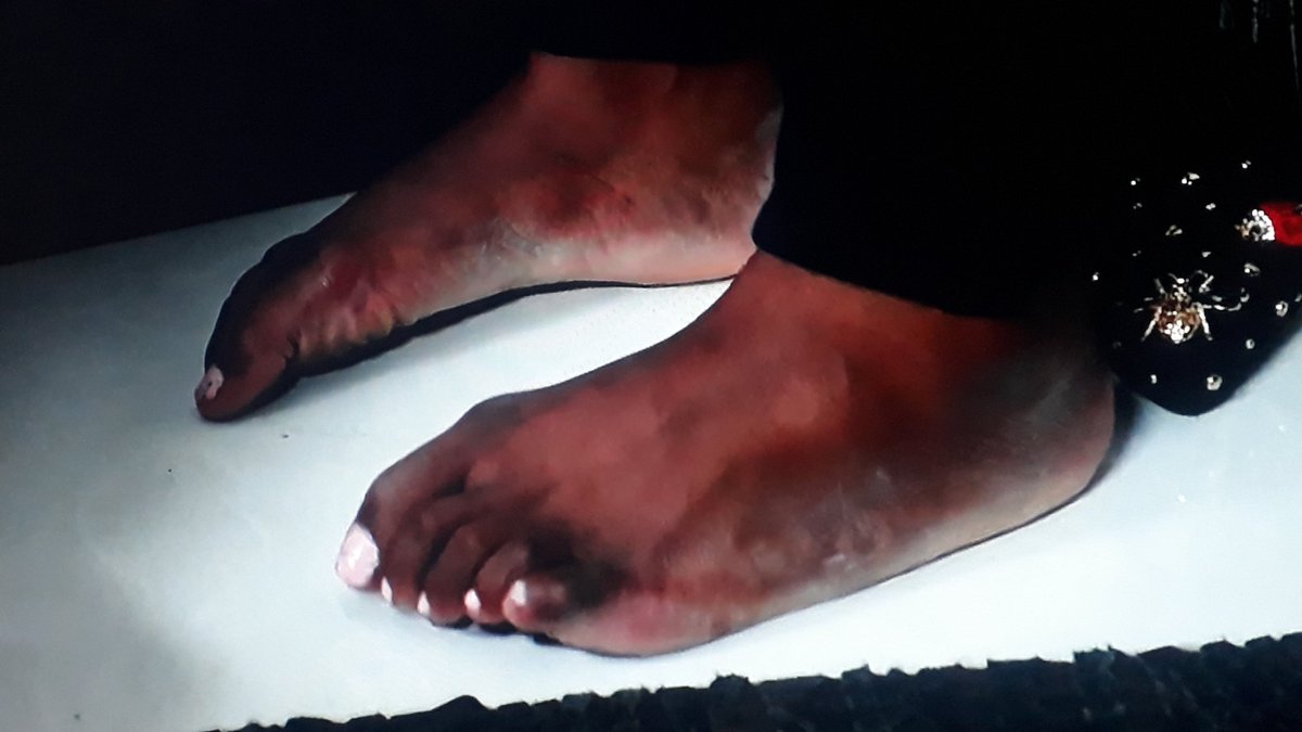 thabo_peekay's tweet photo. #DateMyFamily Cameraman, what are Sundays without you mara? 😂😂😂 https://t.co/OavTrqRyJc